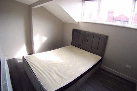 2 bedroom terraced house to rent, Thornville Street, Leeds