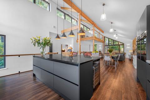 4 bedroom detached house for sale, Haven Place, Park Street Lane, Park Street, St. Albans