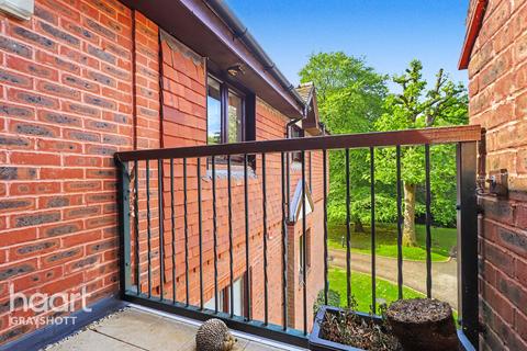 2 bedroom retirement property for sale, Crossways Road, Grayshott