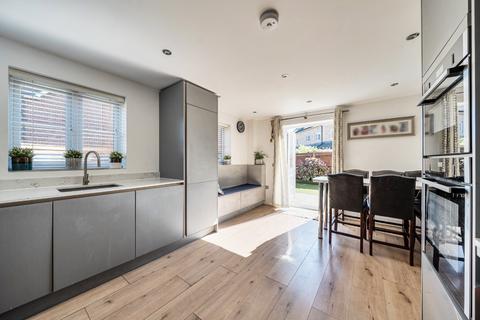 5 bedroom detached house for sale, Cutforth Way, Romsey, Hampshire, SO51