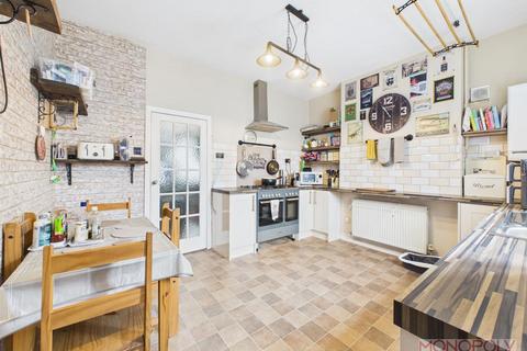 2 bedroom end of terrace house for sale, Victoria Road, Brynteg, LL11