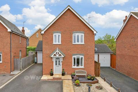 4 bedroom detached house for sale, Favourite Road, Whitstable, Kent