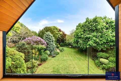 5 bedroom detached house for sale, Pyket Way, Weston Favell Village, Northampton, Northamptonshire, NN3