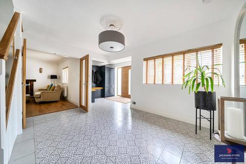 5 bedroom detached house for sale, Pyket Way, Weston Favell Village, Northampton, Northamptonshire, NN3