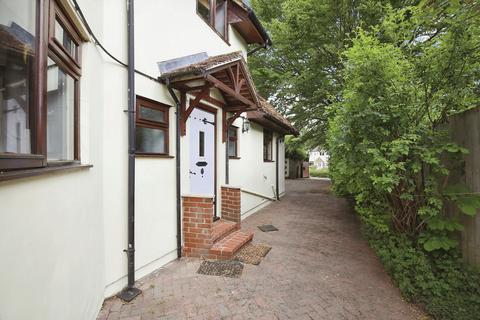 2 bedroom detached house for sale, Beechfield, Salisbury, SP4
