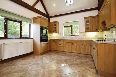 2 bedroom detached house for sale, Beechfield, Salisbury, SP4