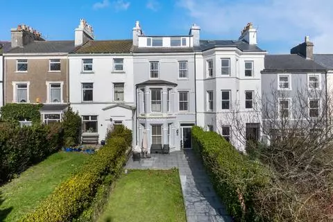 6 bedroom terraced house for sale - Bild 2