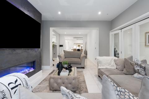 6 bedroom terraced house for sale - Fler