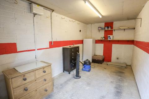 undefined, Castle Street, Calne SN11