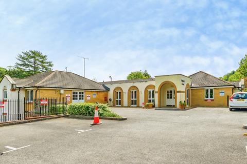 1 bedroom flat for sale, Stafford Road, Caterham, Surrey, CR3