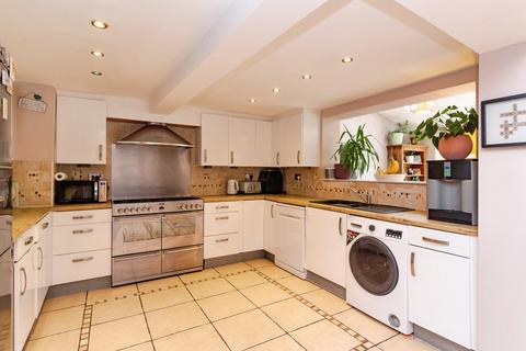 3 bedroom end of terrace house for sale, High Green, Brewood, ST19