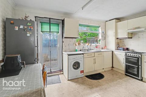 2 bedroom terraced house for sale, Marlborough Road, Dagenham