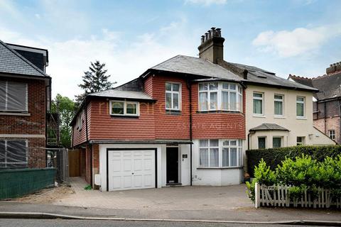 Marsh Lane, Mill Hill, NW7