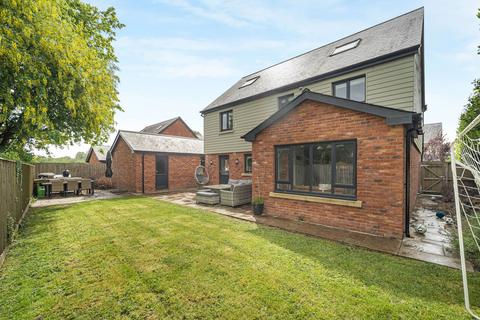 5 bedroom detached house for sale, Llys Gwynan, Ammanford SA18