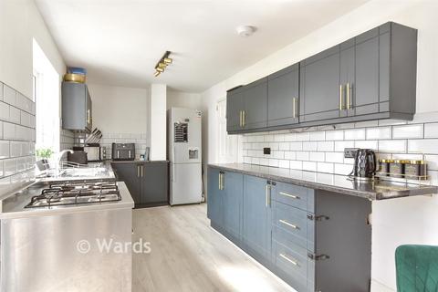 2 bedroom end of terrace house for sale, Silverweed Road, Chatham ME5