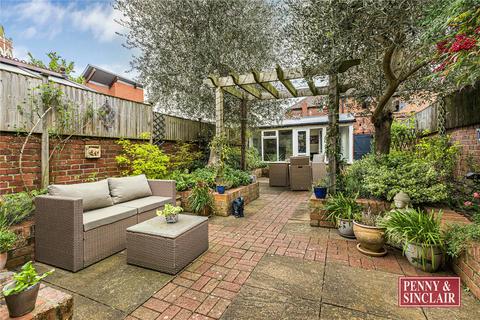 2 bedroom apartment to rent, Regatta Short Let - Station Road, RG9 1AT
