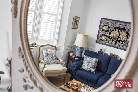 2 bedroom apartment to rent, Regatta Short Let - Station Road, RG9 1AT