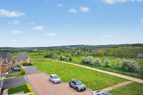 3 bedroom semi-detached house for sale, Needle Close, Wakefield, West Yorkshire