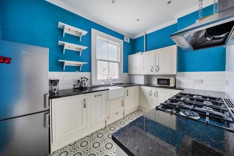 2 bedroom maisonette for sale, St Johns Way, London, N19