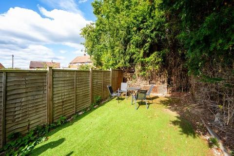 2 bedroom flat for sale, Cobbett Road, Guildford, GU2