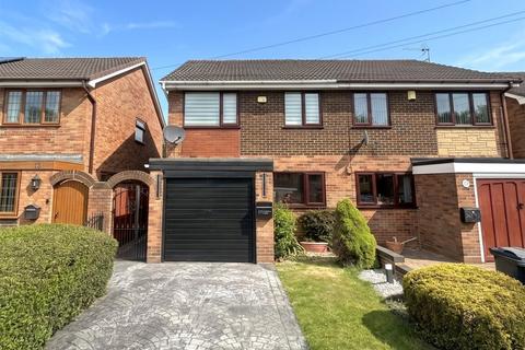 3 bedroom semi-detached house for sale, Belinda Close, Willenhall, Wolverhampton, West Midlands, WV13