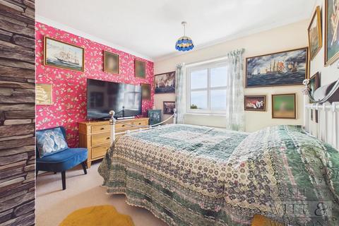 2 bedroom flat for sale, Rotherfield Avenue, Bexhill-On-Sea