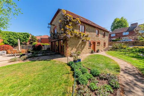 5 bedroom detached house for sale, Pump Close, Leybourne, West Malling