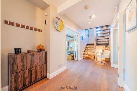 5 bedroom detached house for sale, Pump Close, Leybourne, West Malling