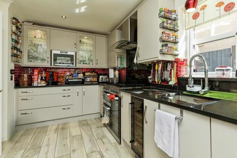 4 bedroom semi-detached house for sale, Upfield, Horley, Surrey, RH6
