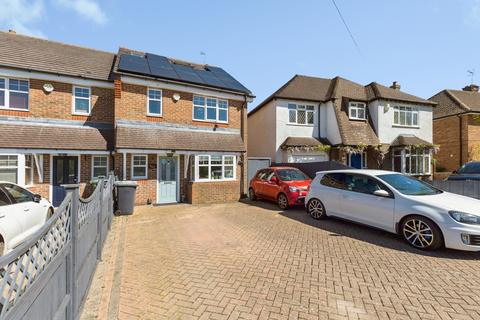 4 bedroom semi-detached house for sale, Upfield, Horley, Surrey, RH6
