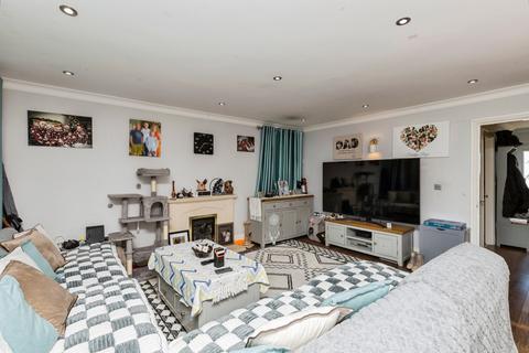 4 bedroom semi-detached house for sale, Upfield, Horley, Surrey, RH6