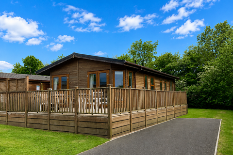 3 bedroom log cabin for sale, Newton Abbot TQ13