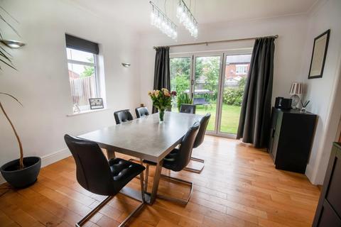 4 bedroom detached house for sale, Radcliffe New Road, Manchester M45