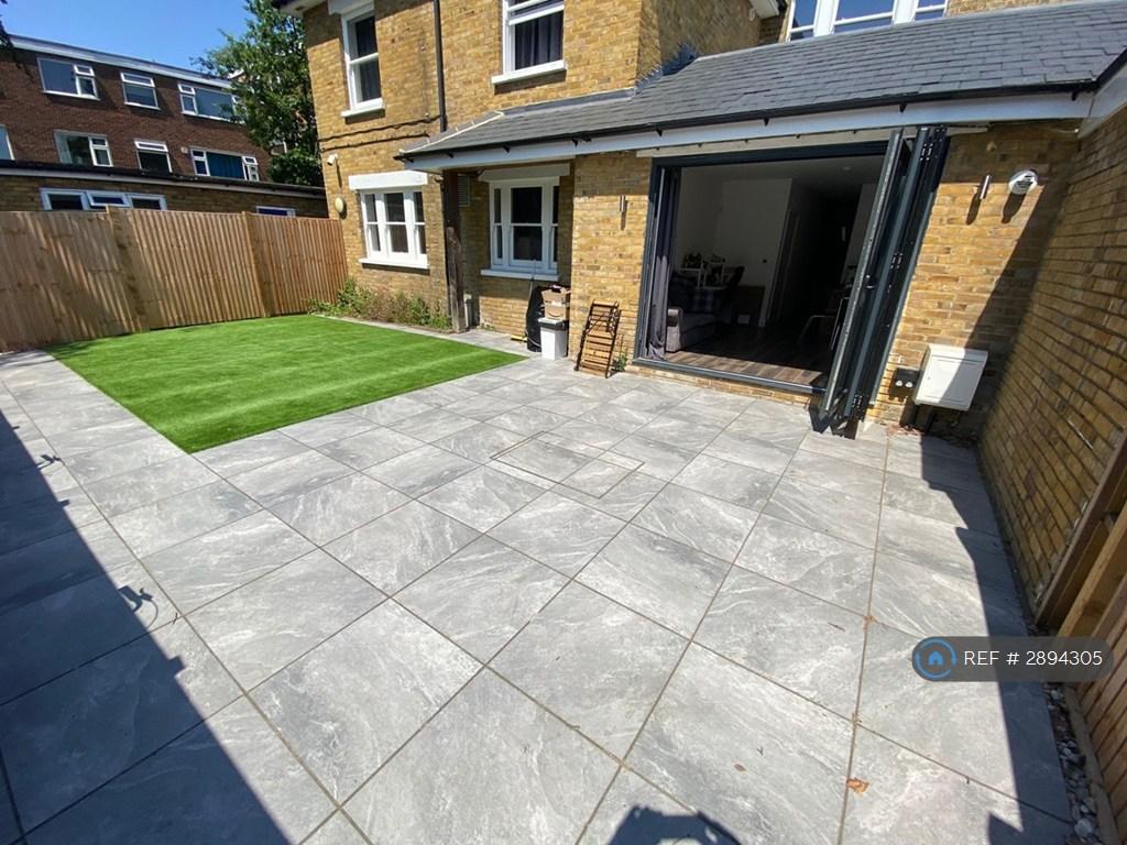Apartment in London - View 4