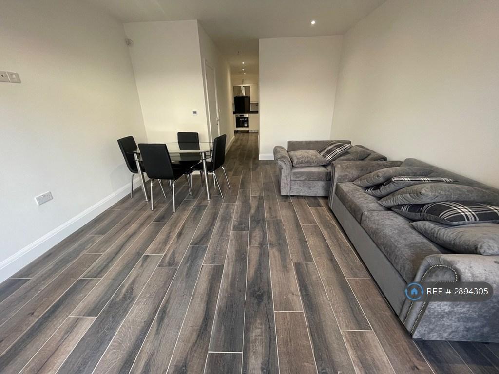 Apartment in London - More
