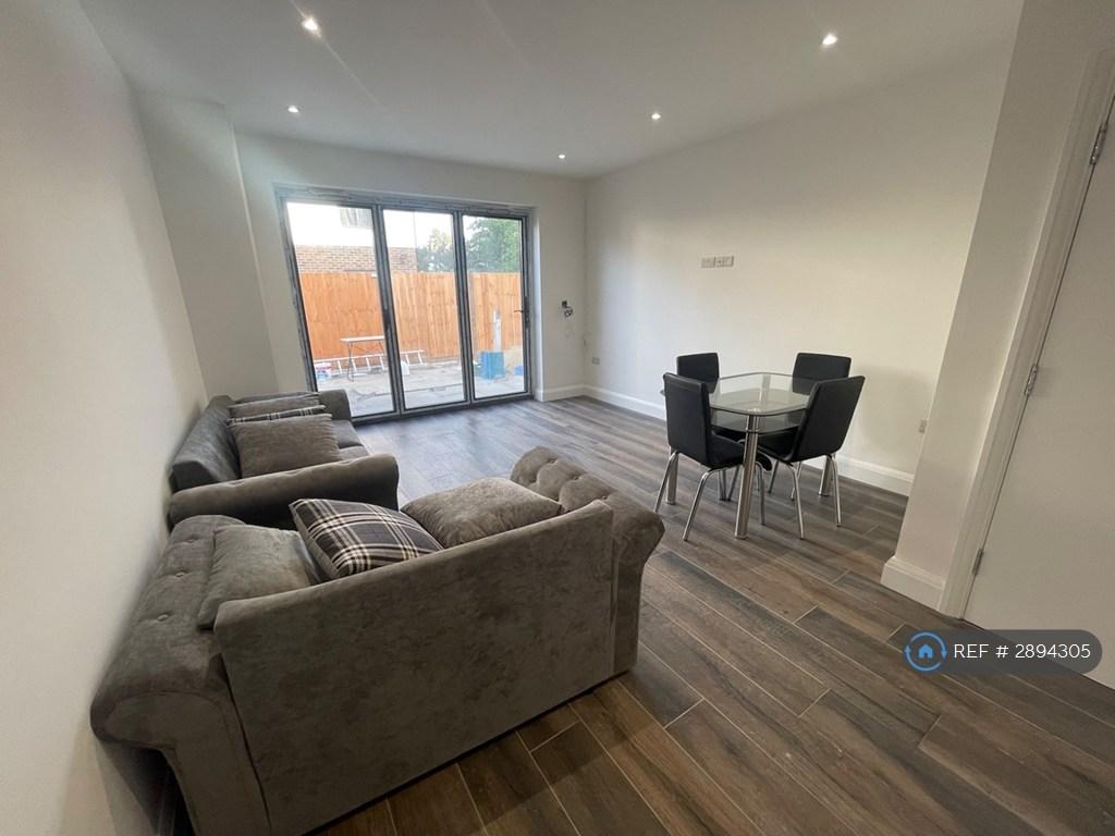 Apartment in London - View 2