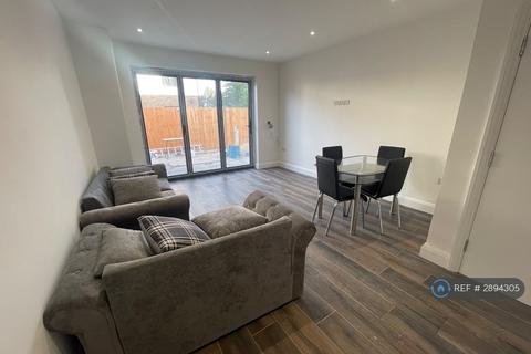 2 bedroom maisonette to rent, Warham Road, South Croydon East Croydon, Victoria, Purley,, CR2