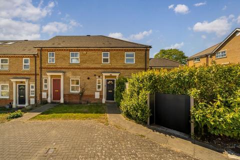 3 bedroom semi-detached house for sale, Swaledale Close, London N11
