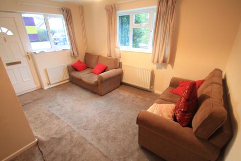 1 bedroom semi-detached house to rent, Albury Close, LUTON, LU3
