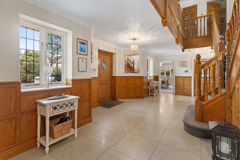 5 bedroom detached house for sale, Emerson Park, Hornchurch RM11
