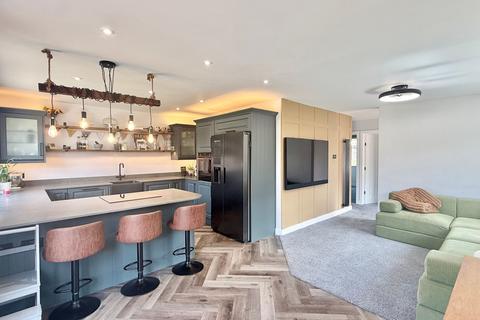 2 bedroom detached bungalow for sale, Sycamore Drive, Holbury, SO45