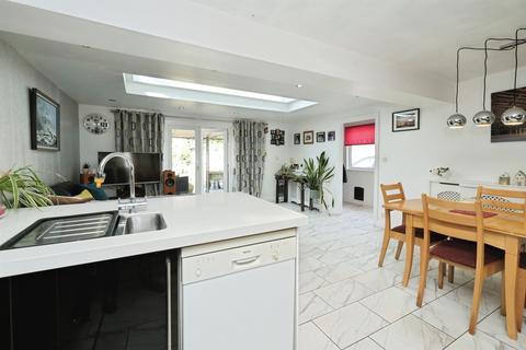 4 bedroom detached house for sale, Oregon Way, Derby DE21