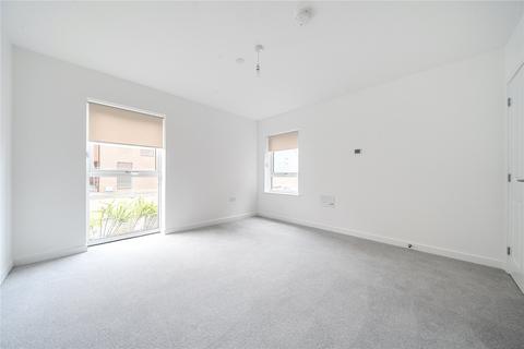 3 bedroom terraced house to rent, Mistletoe Road, Houghton Regis, Dunstable, LU5