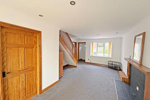 4 bedroom semi-detached house for sale, Richmond Drive, Skegness, Lincolnshire, PE25 3SF