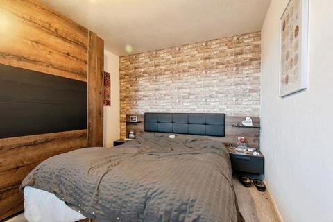 2 bedroom flat for sale, Bilberry Road, Clifton, Shefford, Bedfordshire, SG17 5HB