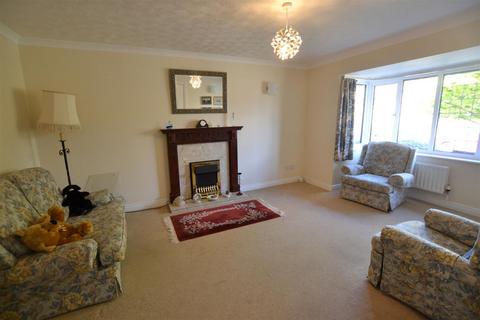 3 bedroom detached house for sale, Oldfields Close, Leominster