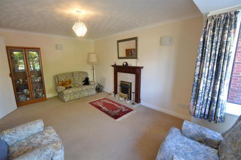 3 bedroom detached house for sale, Oldfields Close, Leominster