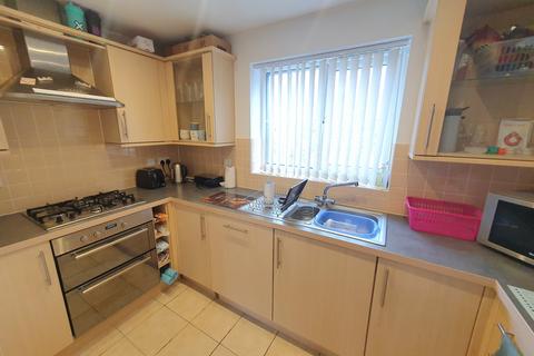 2 bedroom flat to rent, Whistlefish Court, NORWICH