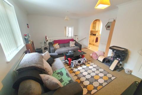 2 bedroom flat to rent, Whistlefish Court, NORWICH