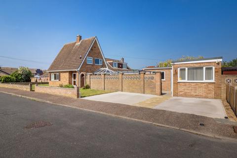 4 bedroom detached house for sale, Brecklands, Norwich NR12